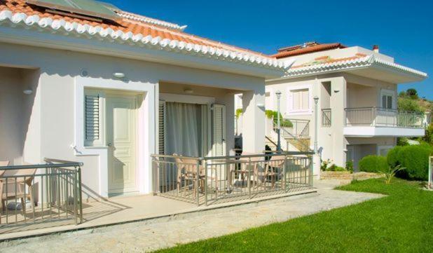 פיניקונטה Vereniki Apartments מראה חיצוני תמונה